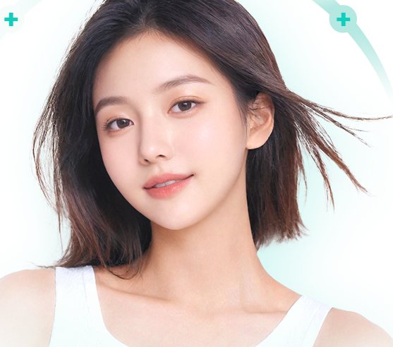 머리카락이 바람에 날리는 단발 여성 모델