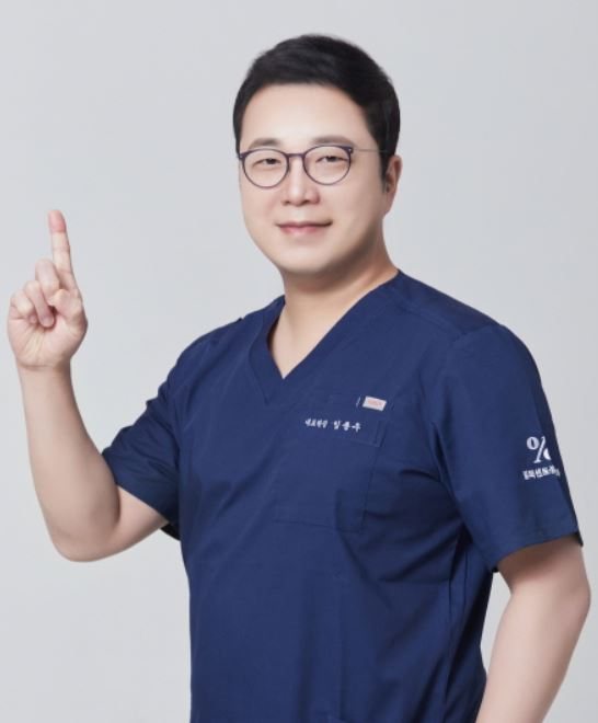 일퍼센트성형외과 임종우 원장